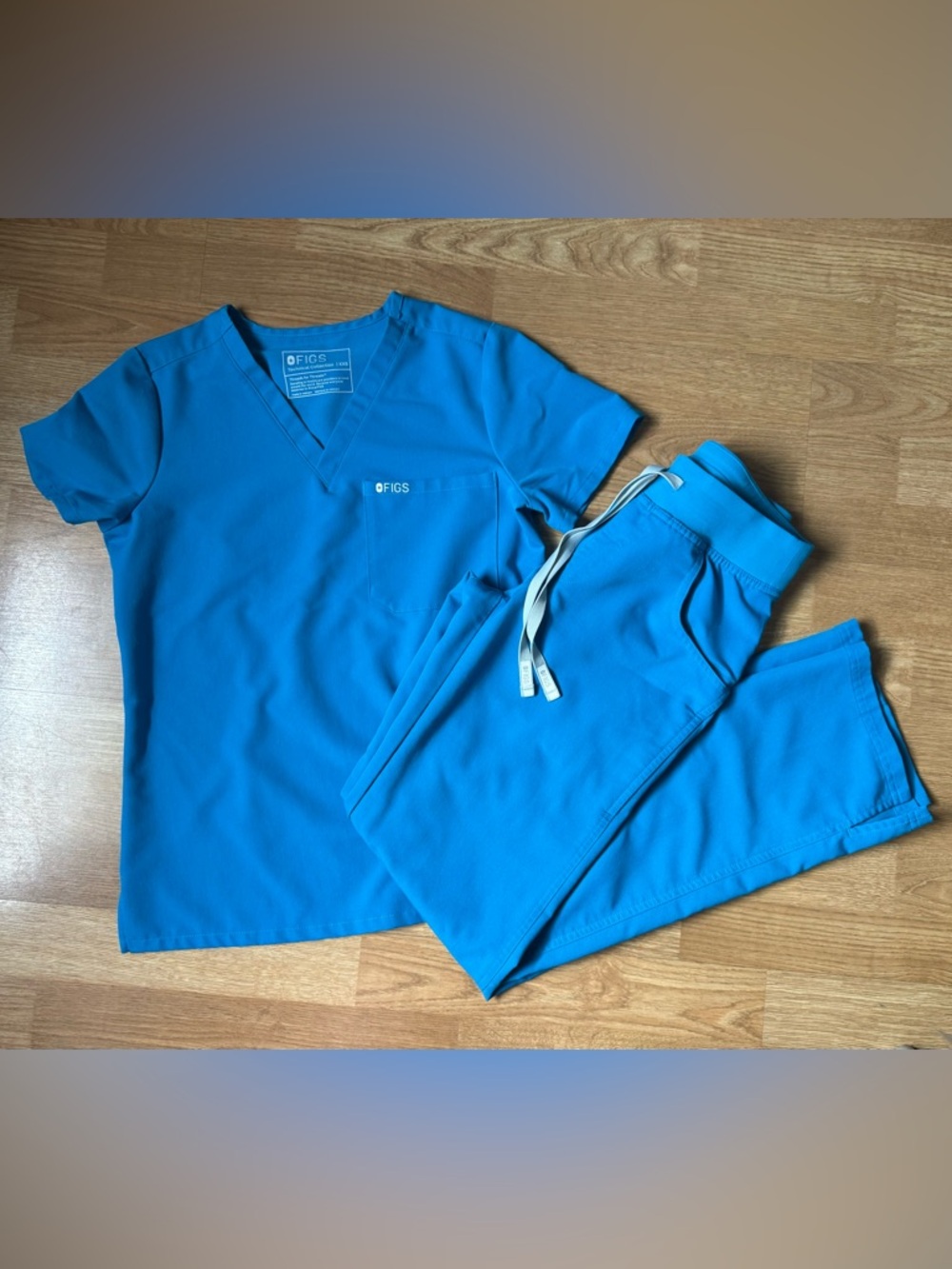 Figs Women's Scrub Set- Catarina Top & Kade Pants- Extreme Blue